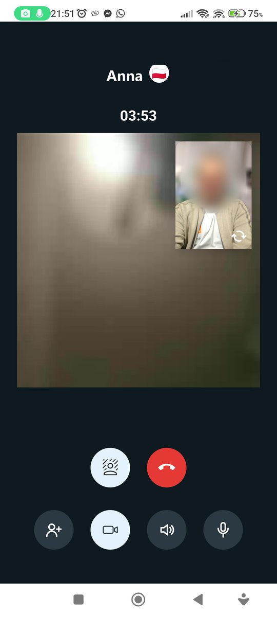 Knopf für Hintergrundunschärfe im PhoneMe-Videoanruf
